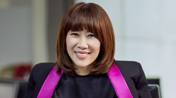 Sue Kyung Lee 
